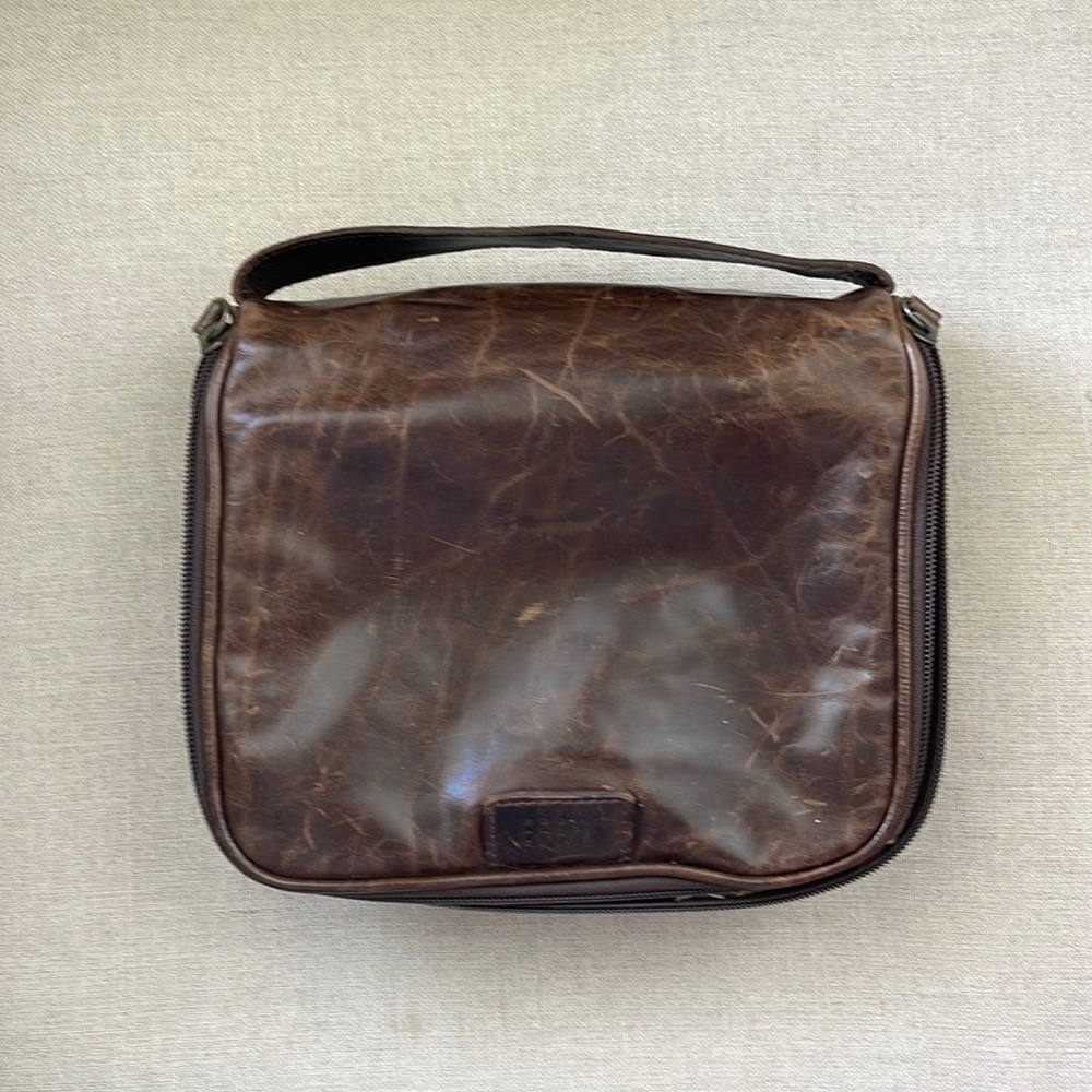Moore & Giles Leather Toiletry Bag